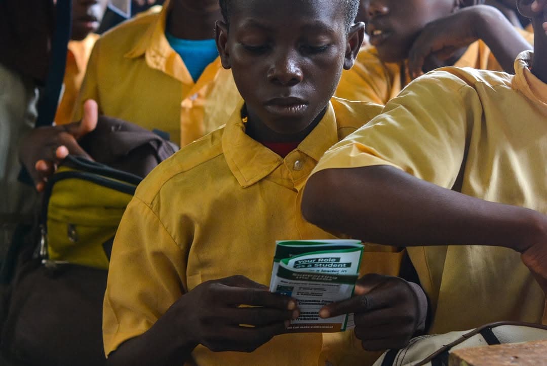 The NGO with public school children